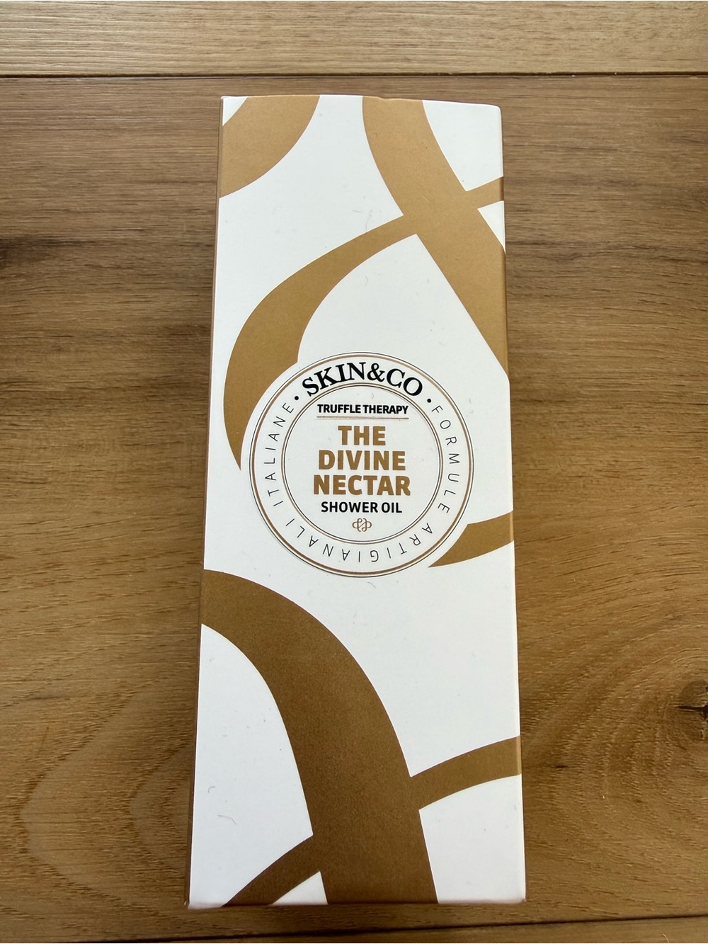 Skin&Co The Divine Nectar Shower Oil — Gold and White Packaging